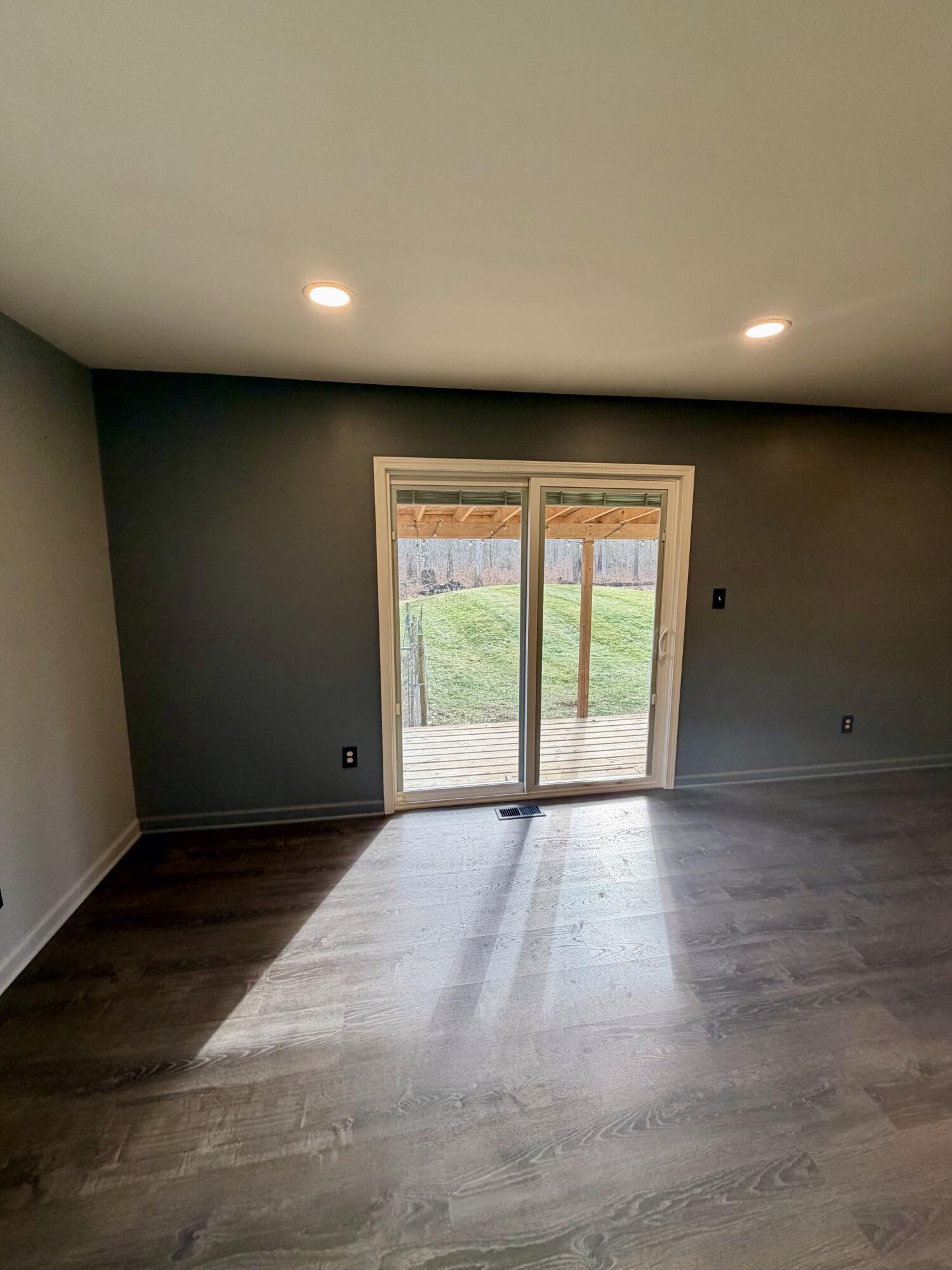 45867 Wear Road Belleville, MI 48111 - Photo 11 of 43 2889ADF7-ECC8-4701-A5FB-5714077CB428