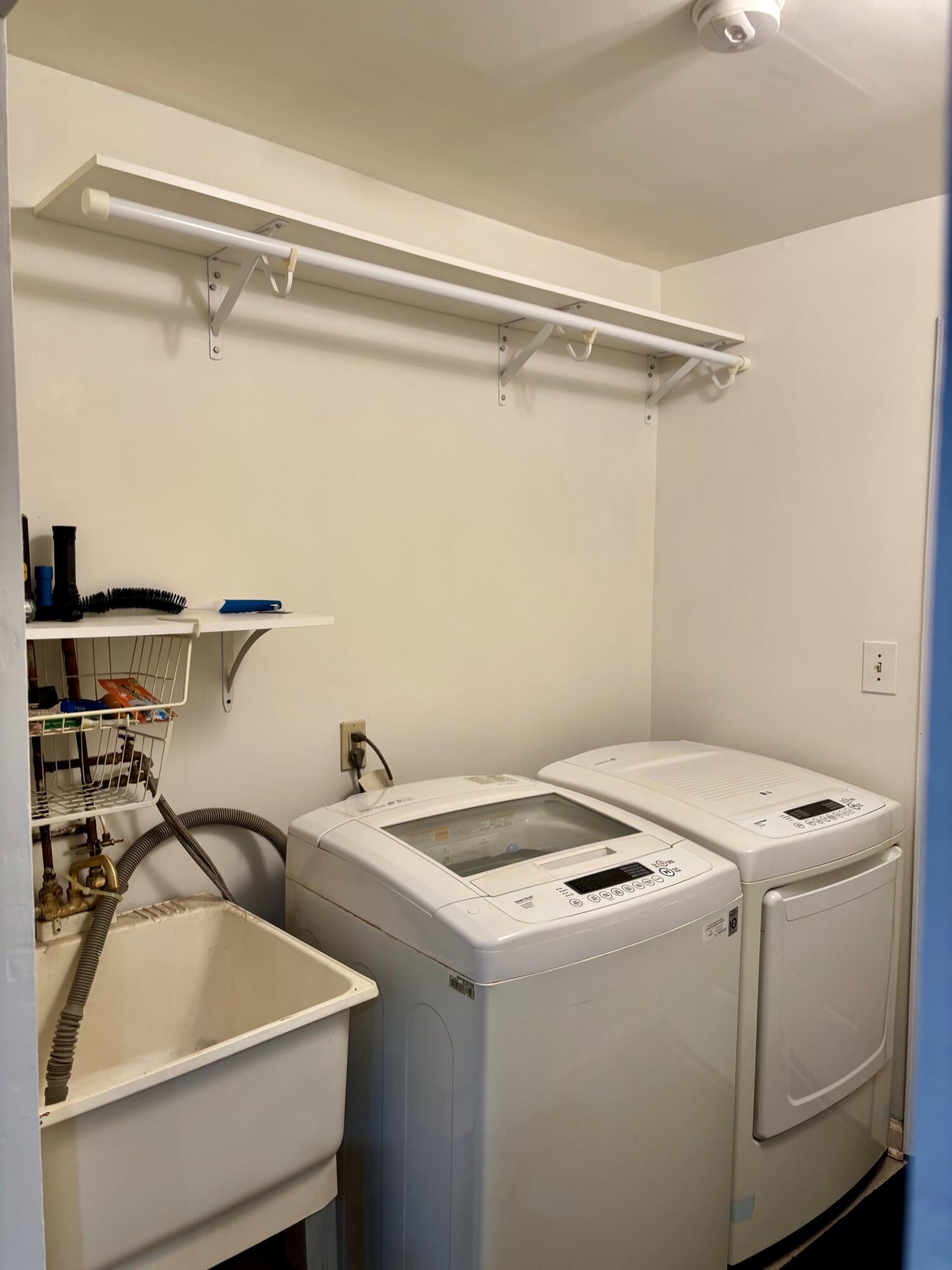 45867 Wear Road Belleville, MI 48111 - Photo 20 of 43 A7CEBB13-620C-49D8-958A-862D9146892D