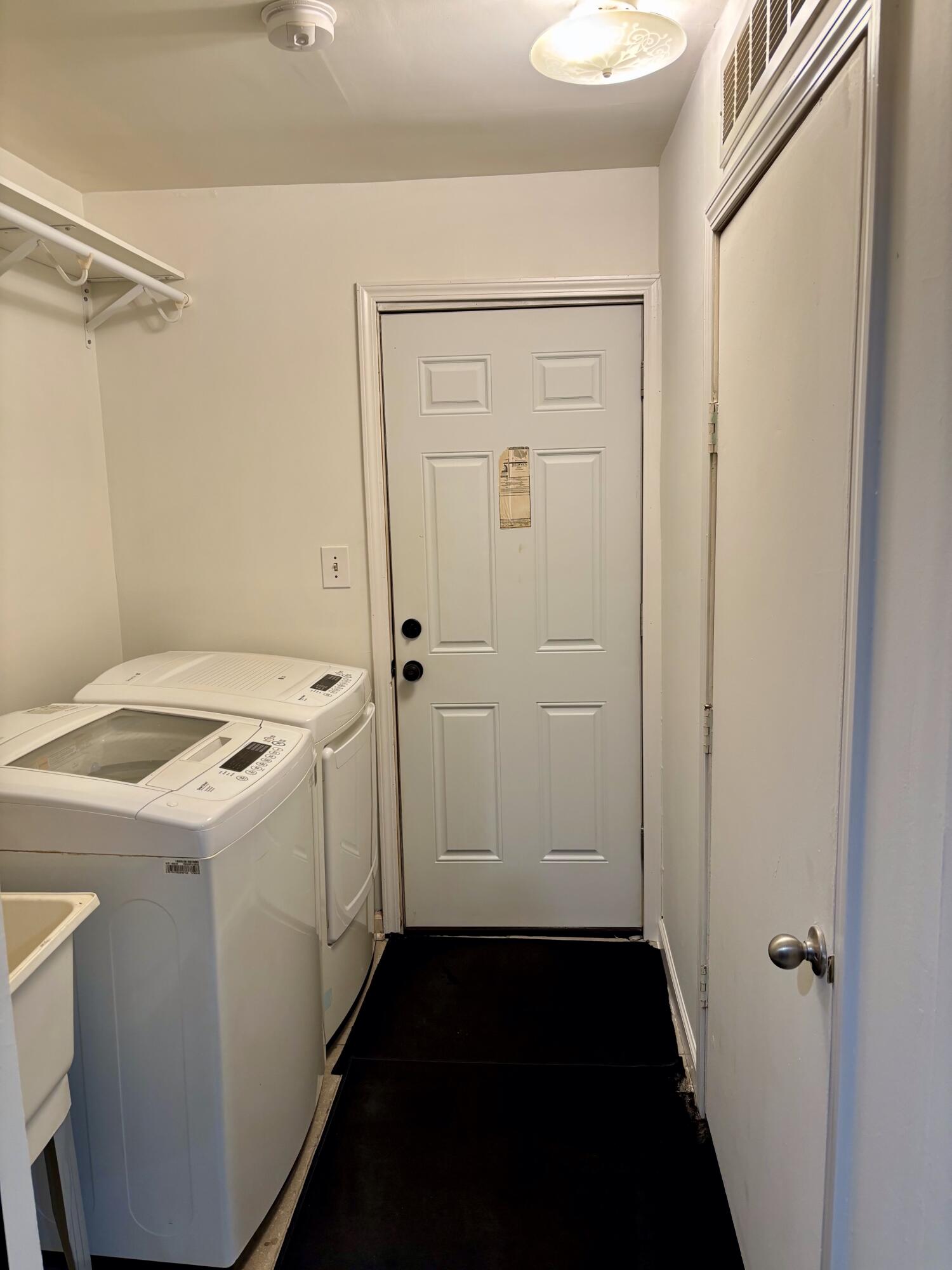 45867 Wear Road Belleville, MI 48111 - Photo 21 of 43 5D1381C8-6A8F-4648-94B0-AA07036841F9