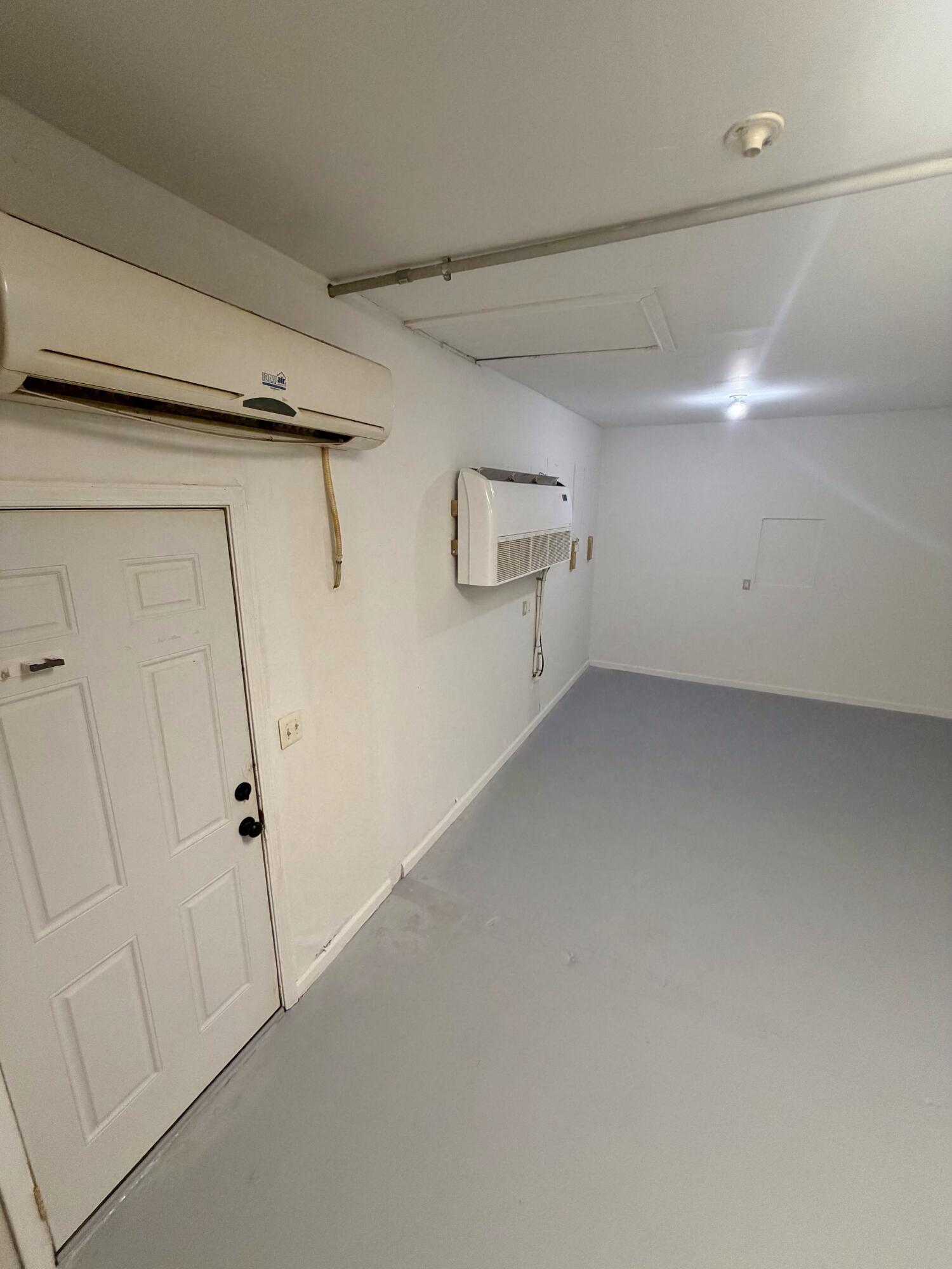 45867 Wear Road Belleville, MI 48111 - Photo 22 of 43 7F9D5026-4929-4D58-8FC0-41F695798580