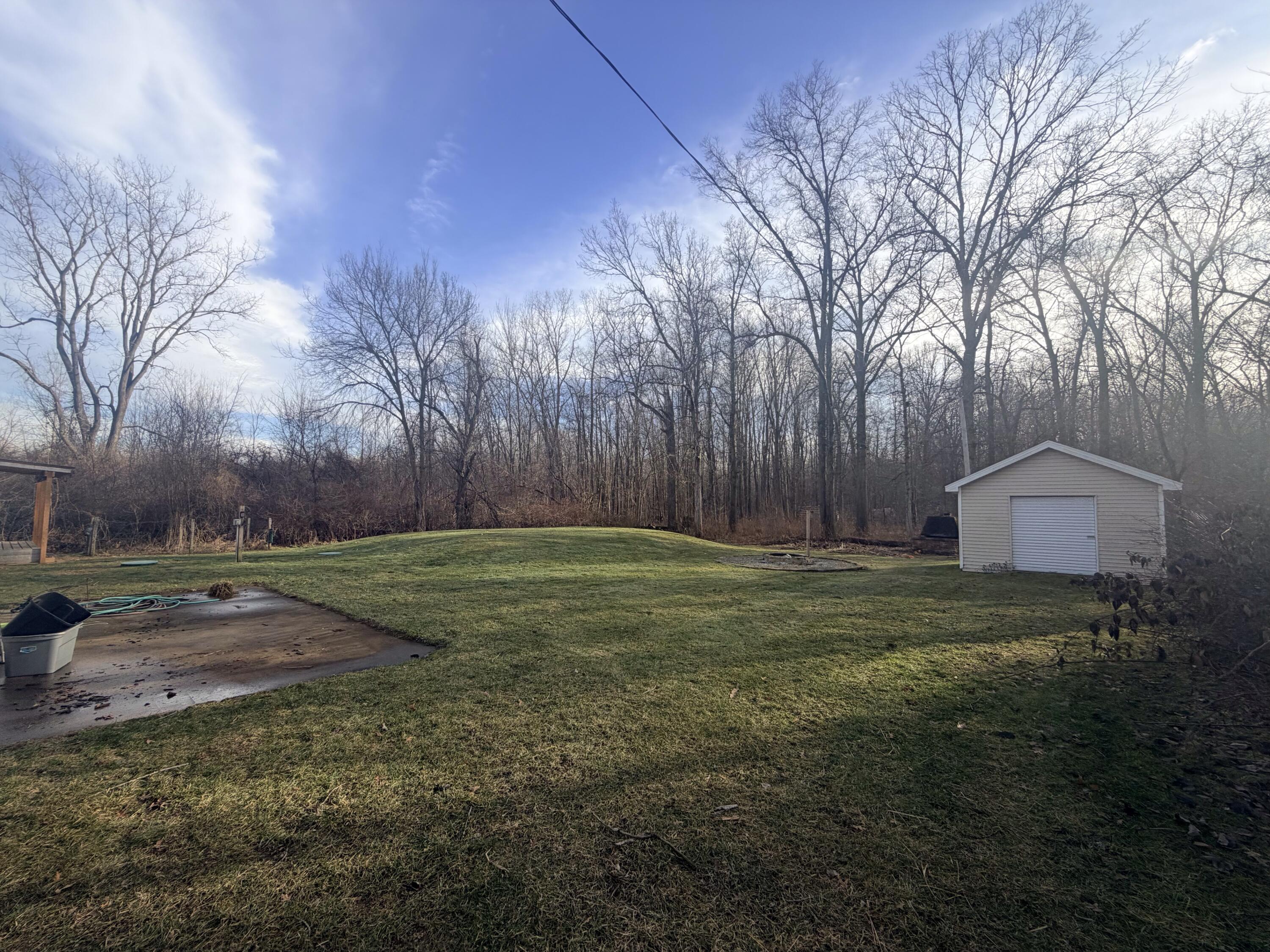 45867 Wear Road Belleville, MI 48111 - Photo 28 of 43 3EAC7F4A-8DE9-4205-91AF-632B1A8472BA