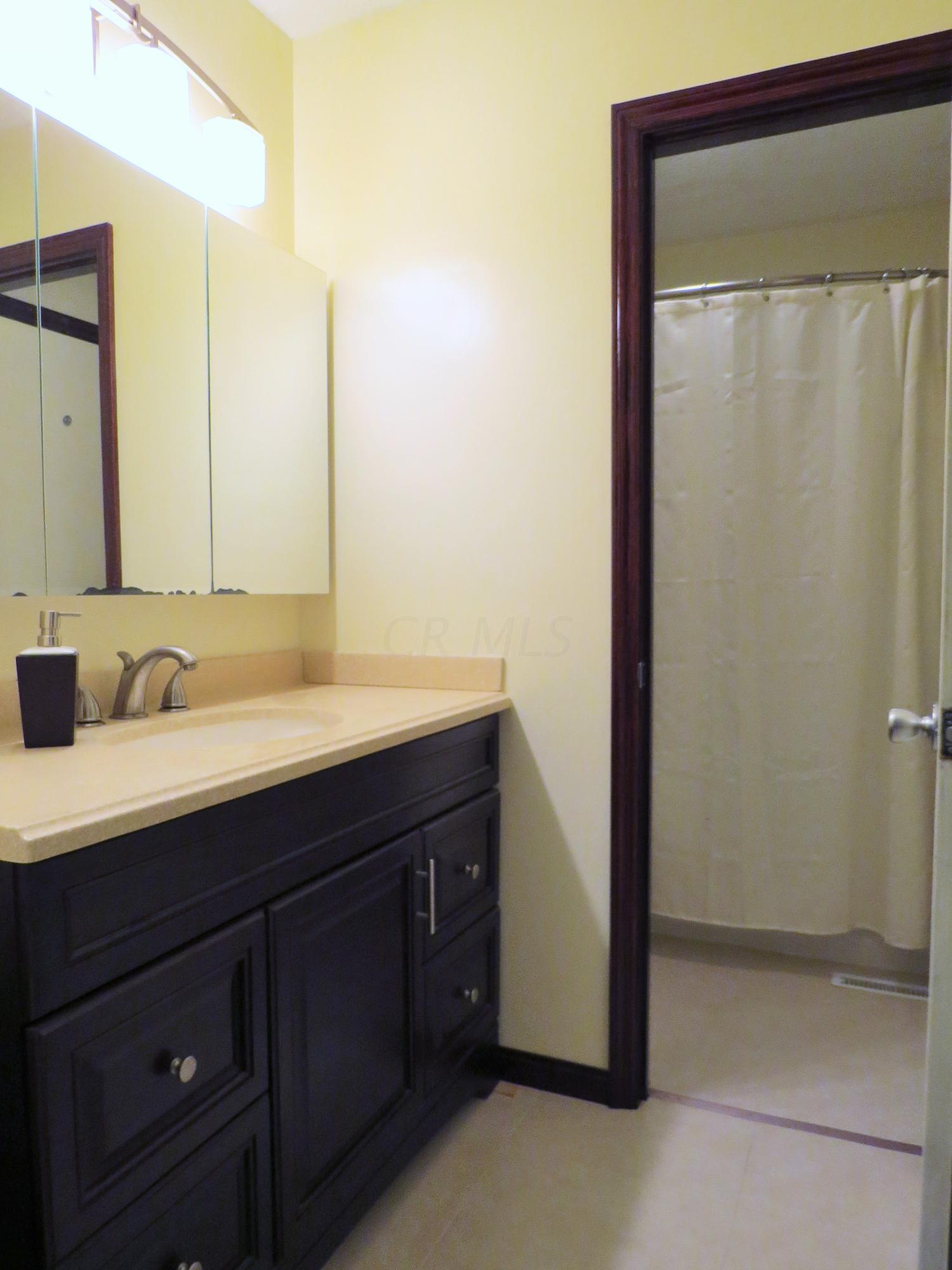 5270 Timberline Road, Unit 127 Columbus, OH 43220 - Photo 33 of 47 Gallery Image 33