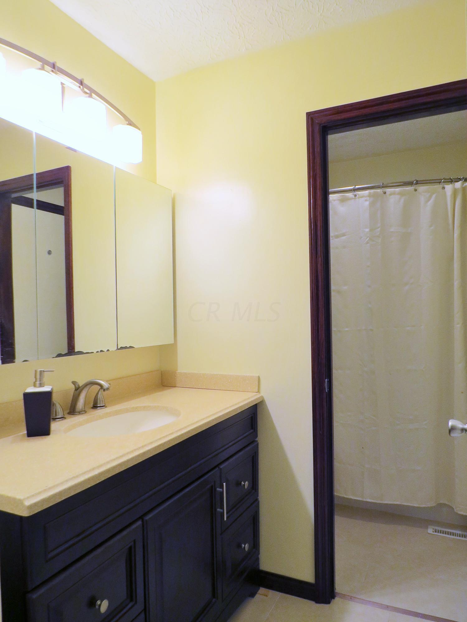5270 Timberline Road, Unit 127 Columbus, OH 43220 - Photo 34 of 47 Gallery Image 34
