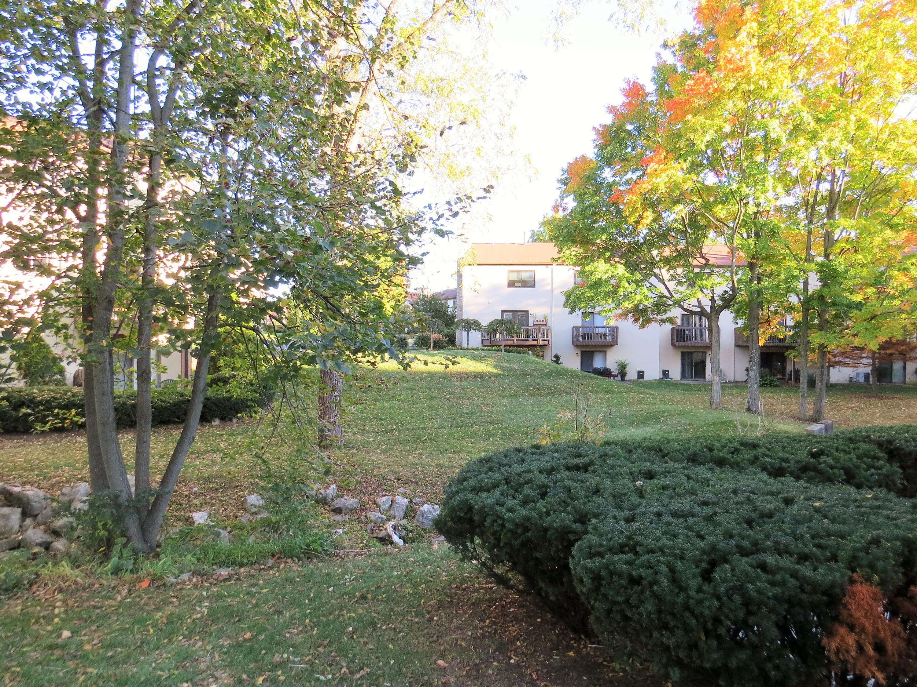 5270 Timberline Road, Unit 127 Columbus, OH 43220 - Photo 4 of 47 Gallery Image 4