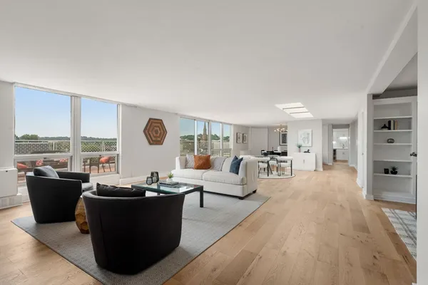 $1,300,000 | 45 Longwood Avenue, Unit PHA, Brookline, MA 02446