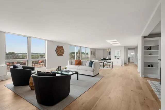 $1,350,000 | 45 Longwood Avenue, Unit PHA, Brookline, MA 02446