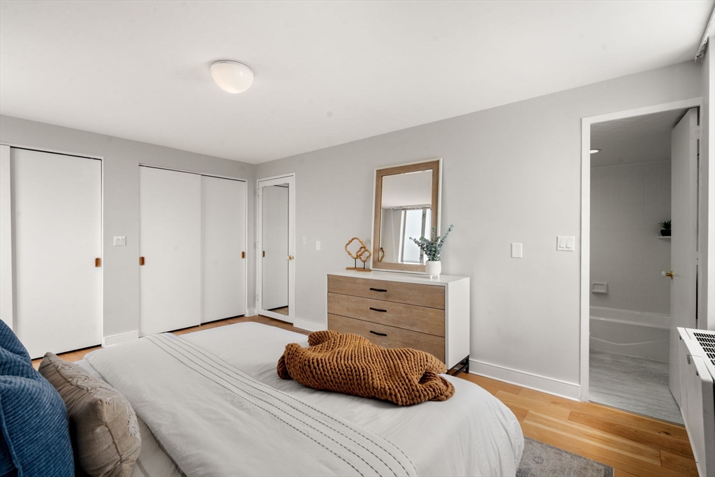 45 Longwood Avenue, Unit PHA Brookline, MA 02446 - Photo 16 of 27