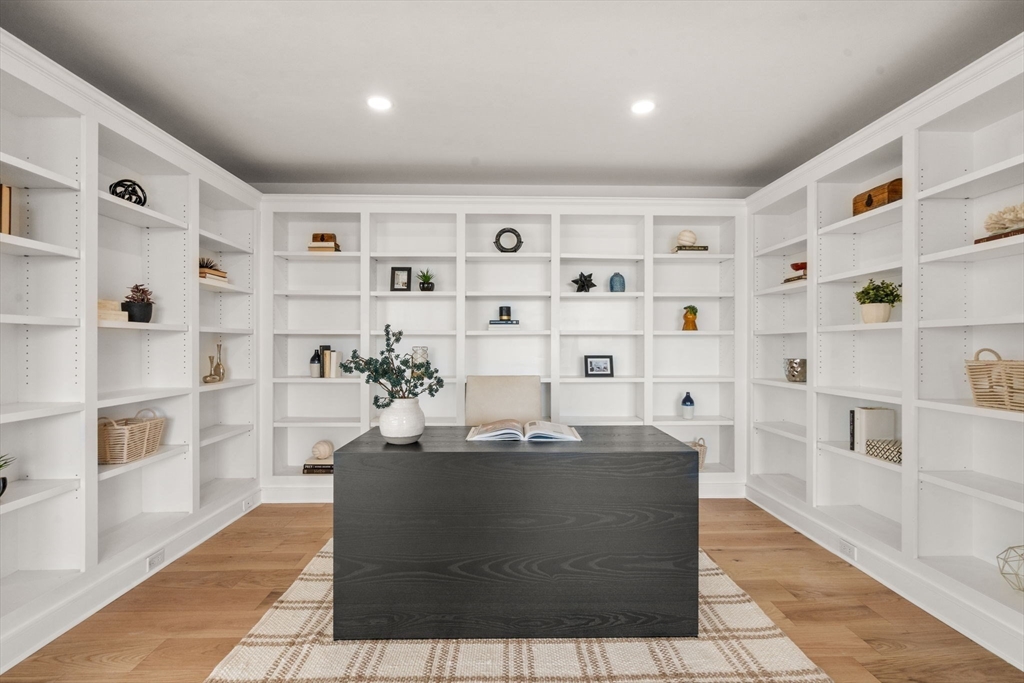 45 Longwood Avenue, Unit PHA Brookline, MA 02446 - Photo 6 of 27