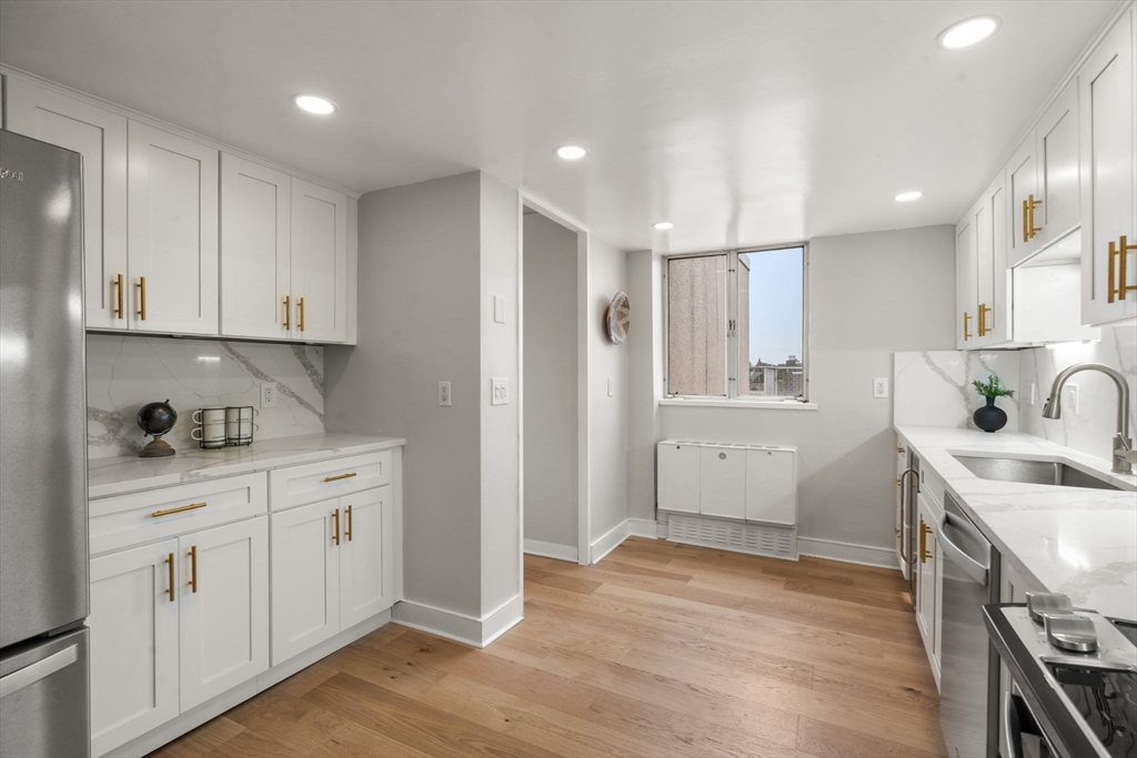 45 Longwood Avenue, Unit PHA Brookline, MA 02446 - Photo 9 of 27