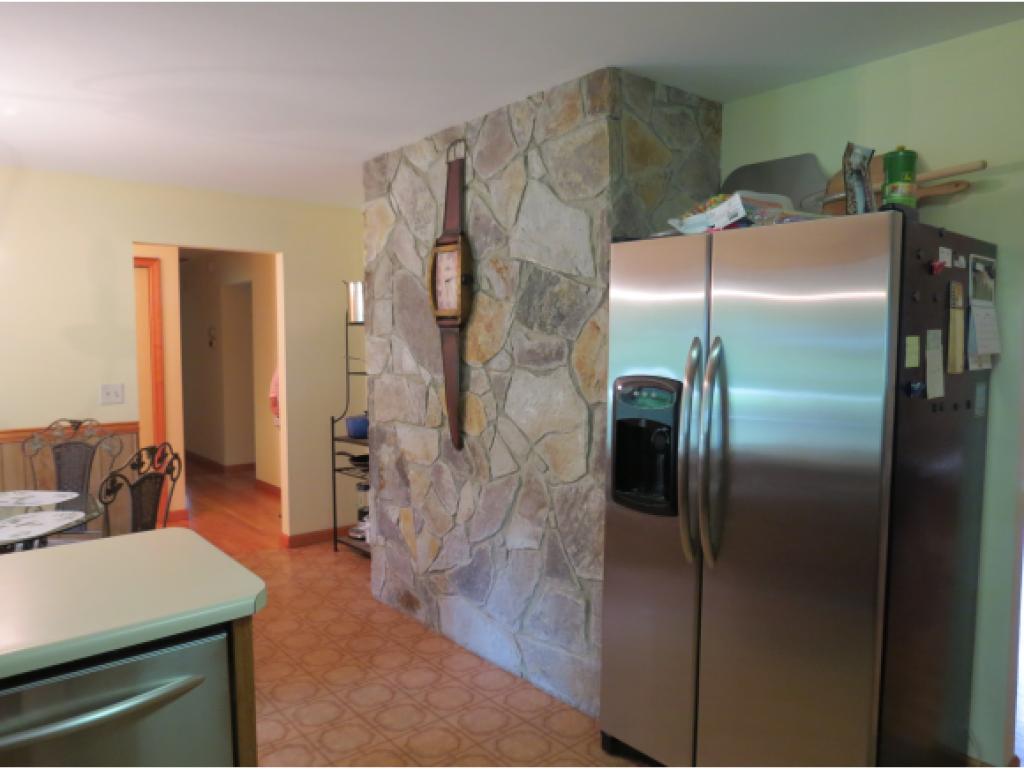 1008 Middle Pownal Road Bennington, VT 05201 - Photo 4 of 24 Gallery Image 4