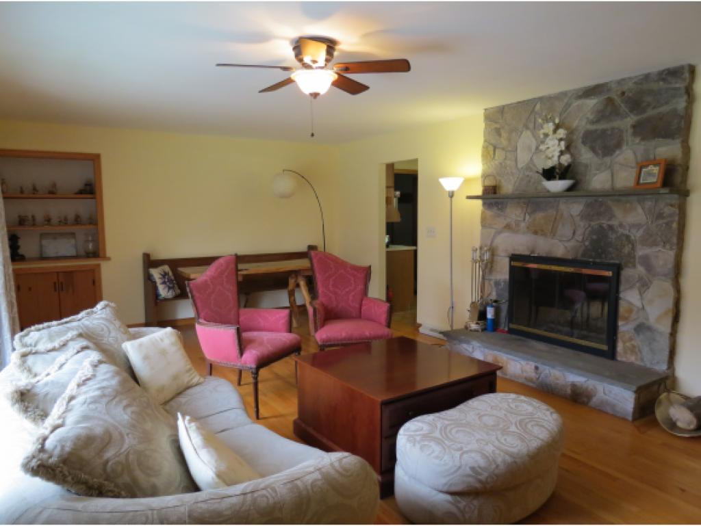 1008 Middle Pownal Road Bennington, VT 05201 - Photo 6 of 24 Gallery Image 6