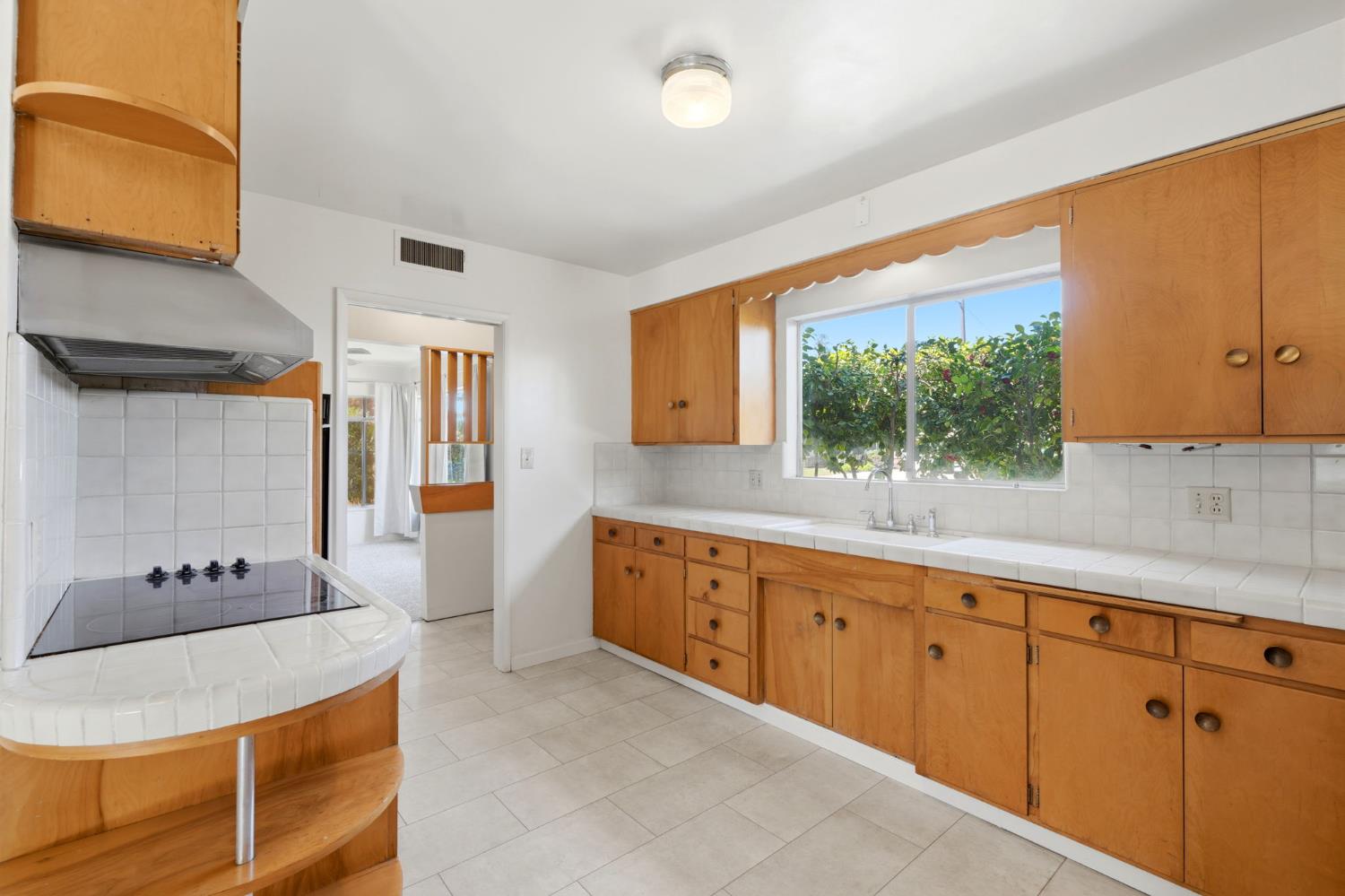 293 West Ponderosa Avenue Reedley, CA 93654 - Photo 13 of 43