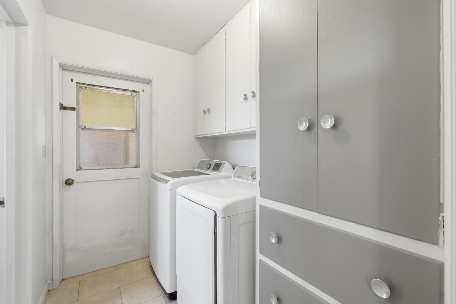 293 West Ponderosa Avenue Reedley, CA 93654 - Photo 26 of 43