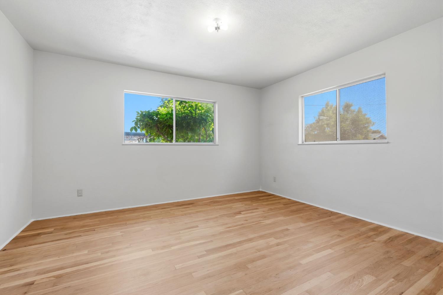 293 West Ponderosa Avenue Reedley, CA 93654 - Photo 28 of 43