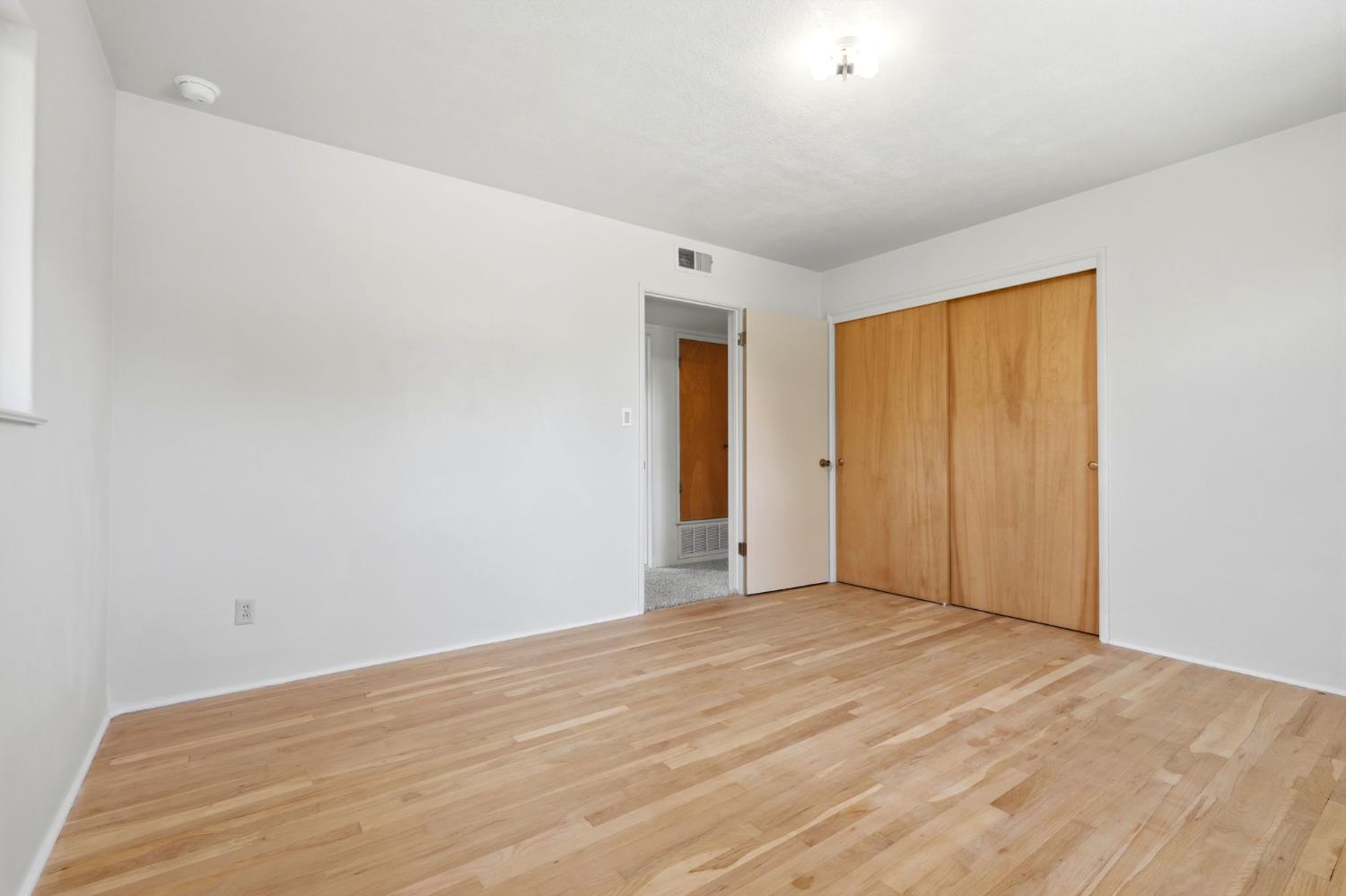 293 West Ponderosa Avenue Reedley, CA 93654 - Photo 29 of 43