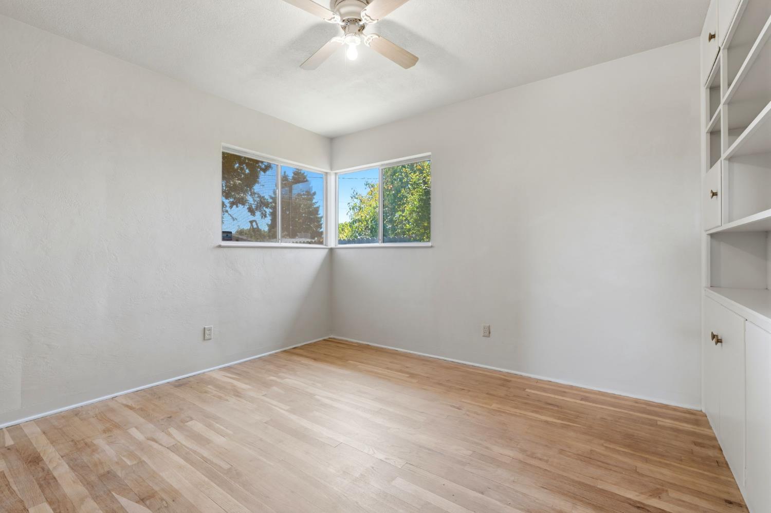 293 West Ponderosa Avenue Reedley, CA 93654 - Photo 30 of 43