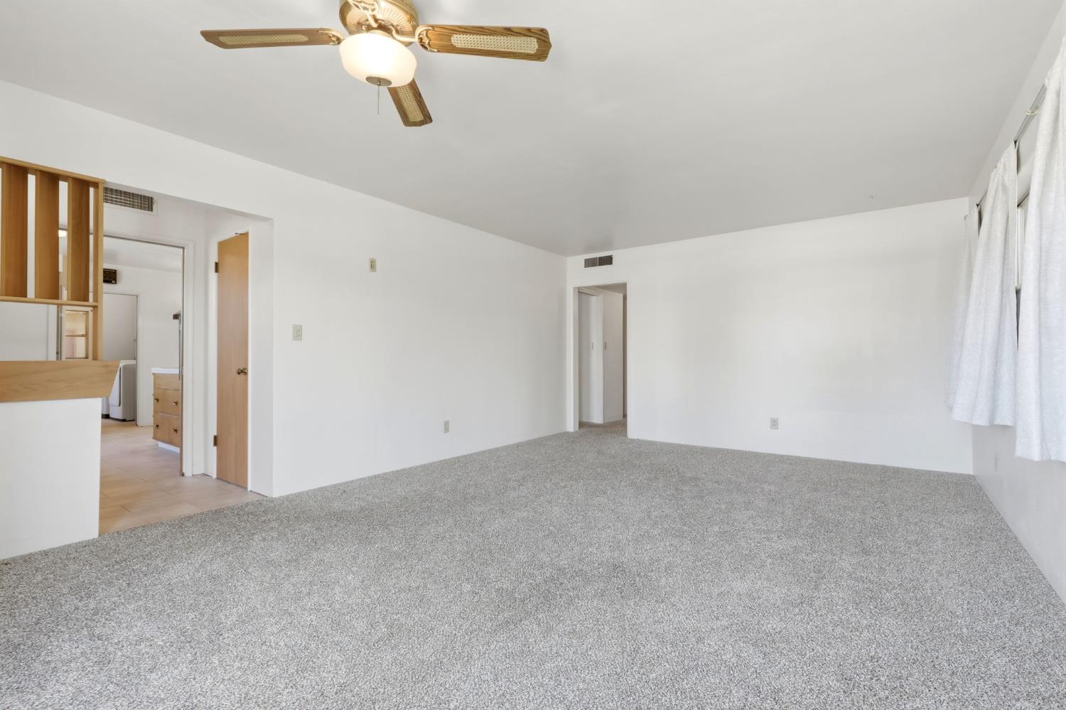 293 West Ponderosa Avenue Reedley, CA 93654 - Photo 10 of 43