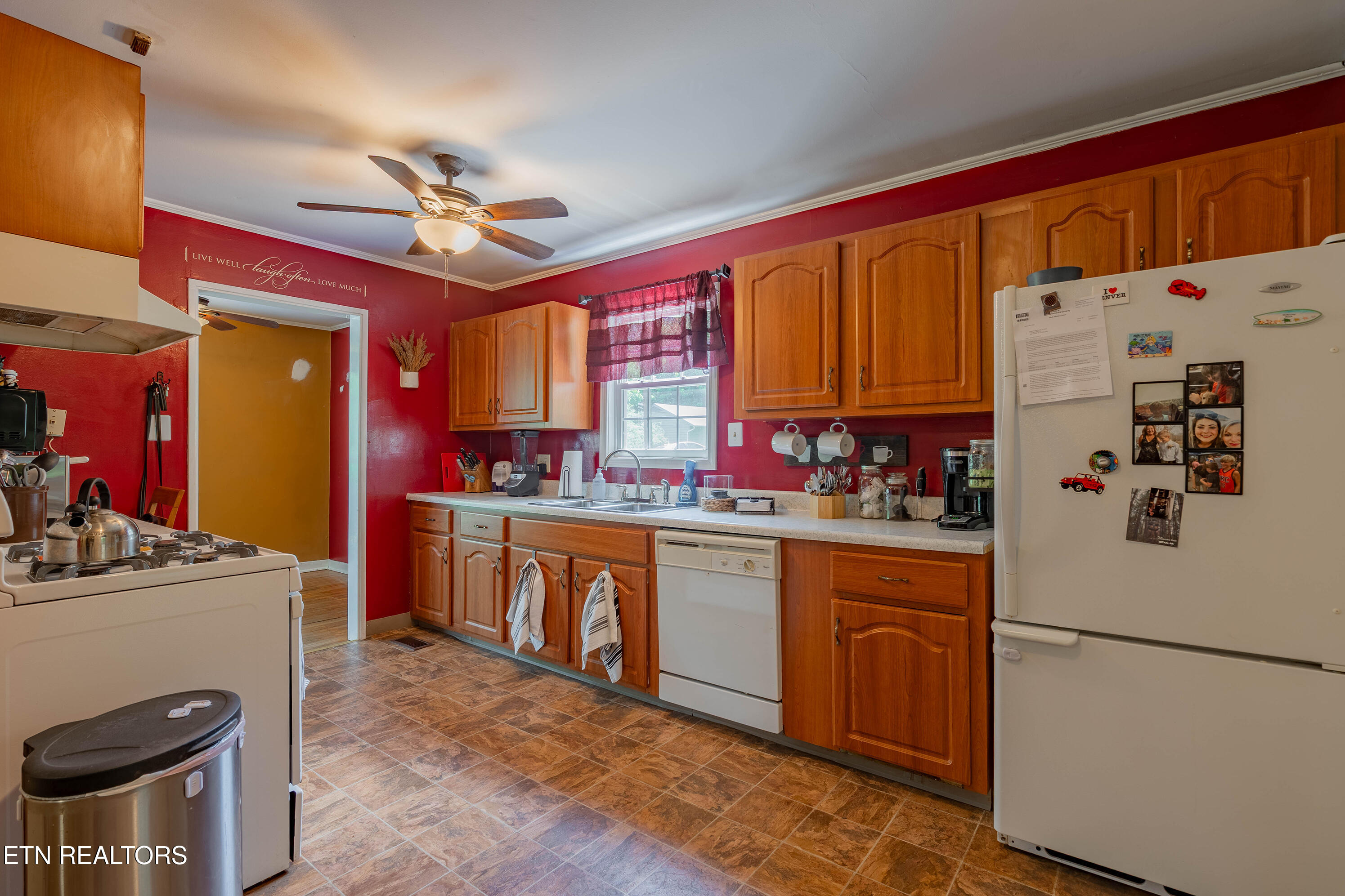 116 Amherst Lane Oak Ridge, TN 37830 - Photo 6 of 29 A7300652-HDR