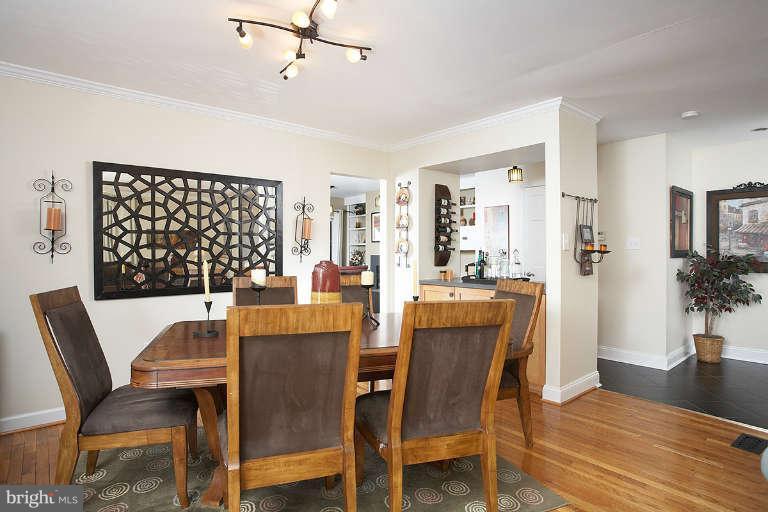 11220 Lagoon Lane Reston, VA 20191 - Photo 8 of 30 Dining Room