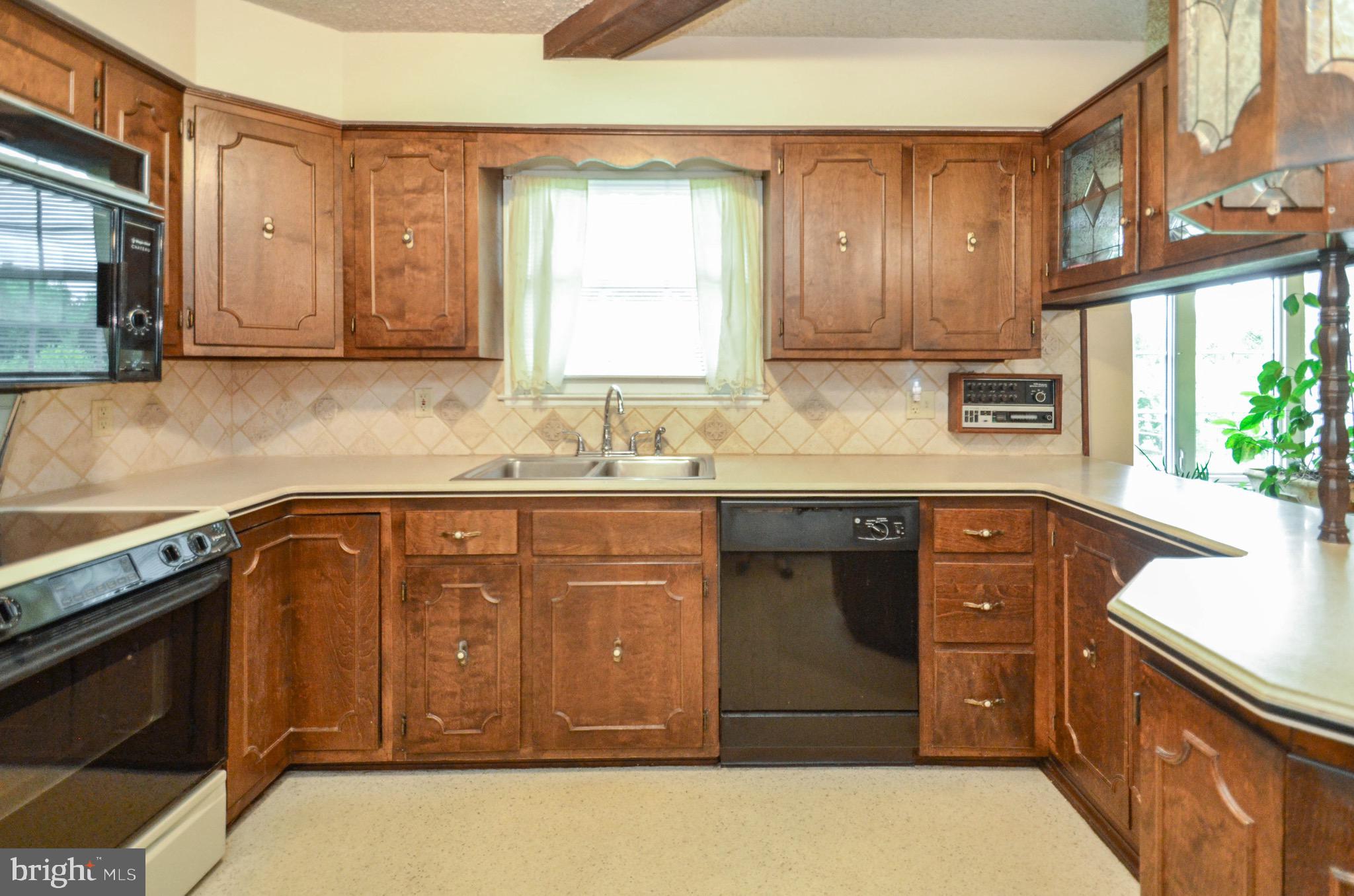 3152 Altonah Road Bethlehem, PA 18017 - Photo 11 of 42 Gallery Image 11