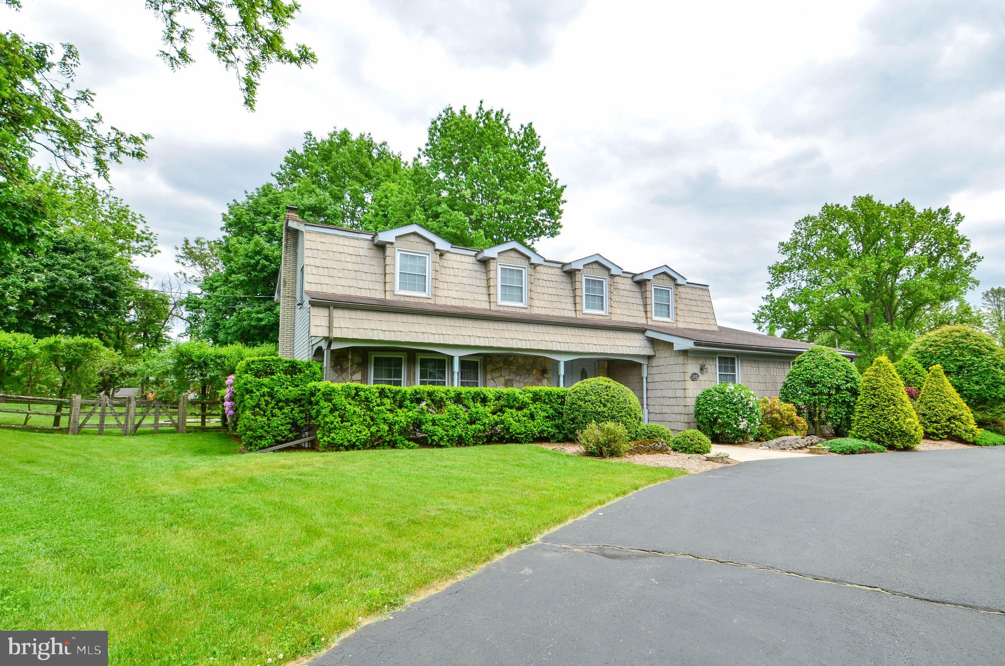 3152 Altonah Road Bethlehem, PA 18017 - Photo 2 of 42 Gallery Image 2