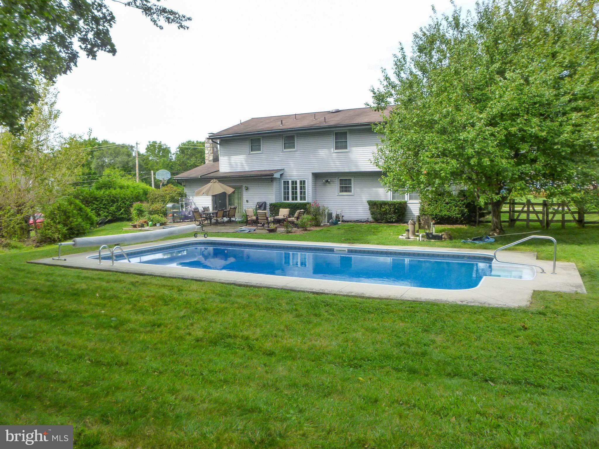 3152 Altonah Road Bethlehem, PA 18017 - Photo 3 of 42 Gallery Image 3