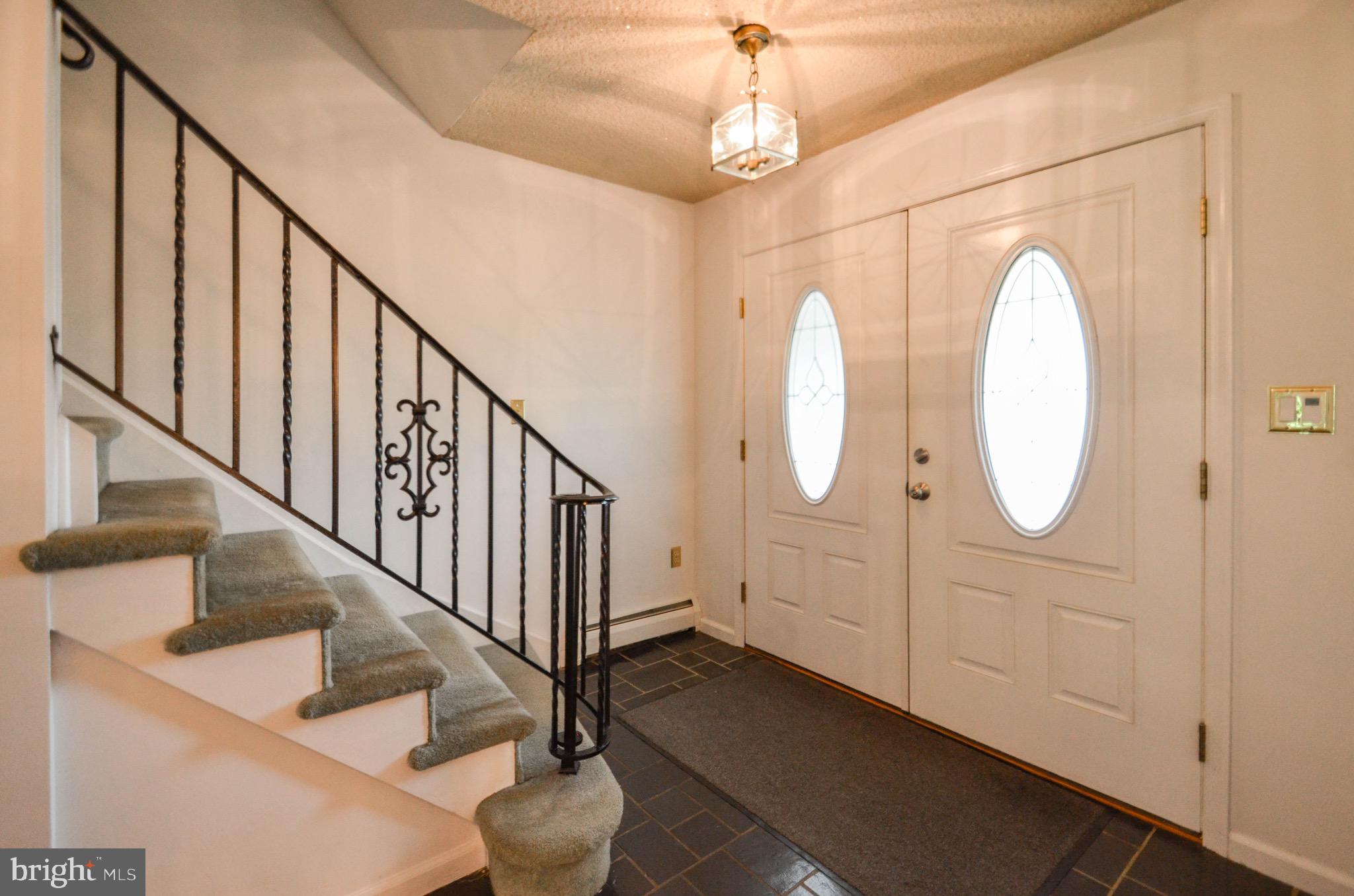 3152 Altonah Road Bethlehem, PA 18017 - Photo 5 of 42 Gallery Image 5