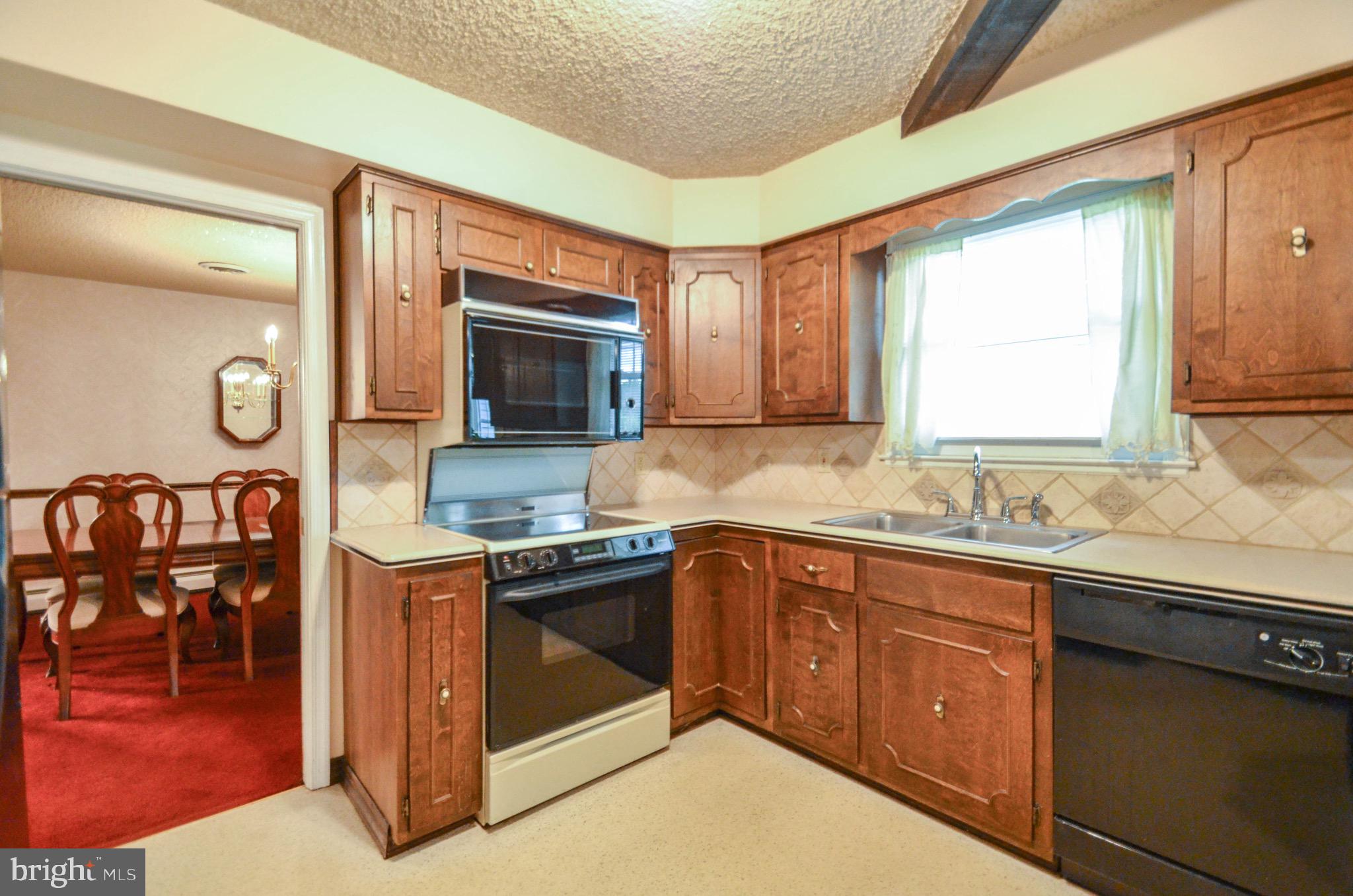 3152 Altonah Road Bethlehem, PA 18017 - Photo 10 of 42 Gallery Image 10