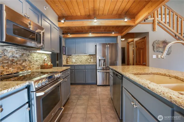 $1,150,000 | 32408 146th Avenue East, Graham, WA 98338