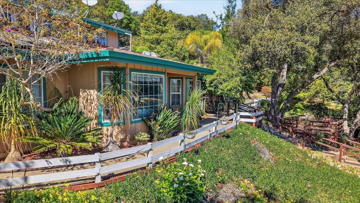 1222 Via Del Sol Road Salinas, CA 93907 - Photo 4 of 45