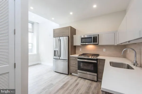 $1,475 | 802 Sansom Street, Unit 201, Philadelphia, PA 19107