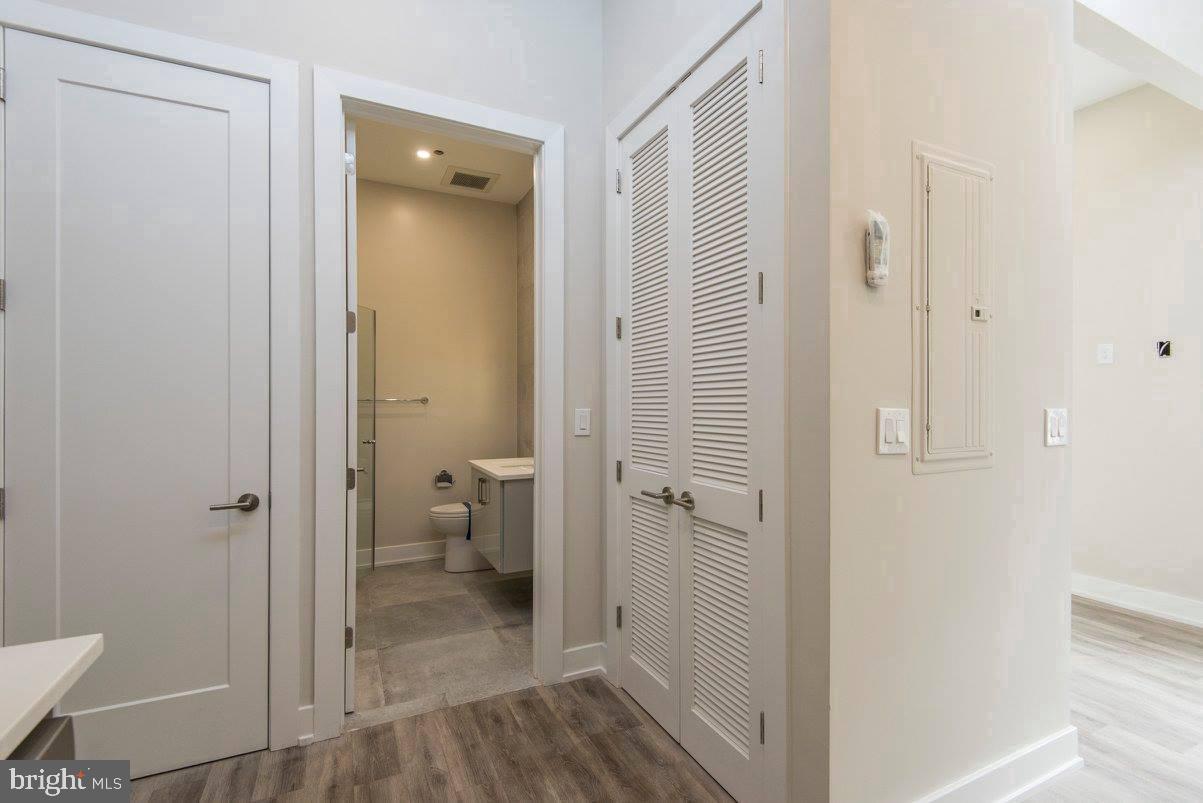 802 Sansom Street, Unit 201 Philadelphia, PA 19107 - Photo 7 of 10