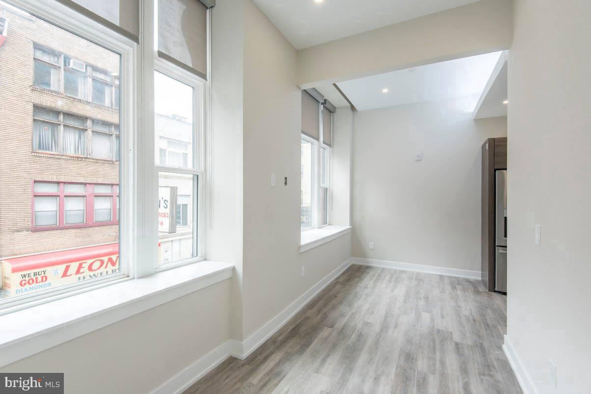 802 Sansom Street, Unit 201 Philadelphia, PA 19107 - Photo 9 of 10