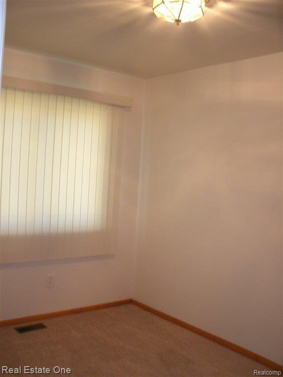 15722 Harrison Street Romulus, MI 48174 - Photo 11 of 17 10.JPG
