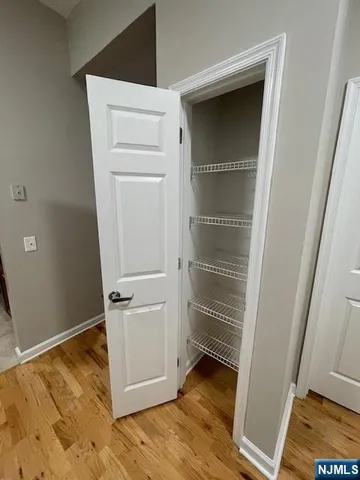 $2,895 | 333 Willow Street, Unit 402, Teaneck, NJ 07666