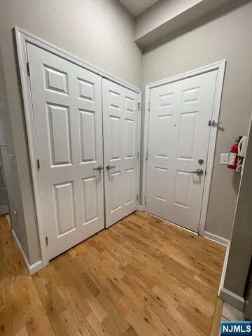 $2,895 | 333 Willow Street, Unit 402, Teaneck, NJ 07666