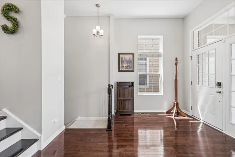$750,000 | 33 North Lincoln Lane, Arlington Heights, IL 60004