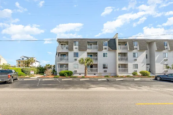$195,000 | 5001 North Ocean Boulevard, Unit 3E, North Myrtle Beach, SC 29582