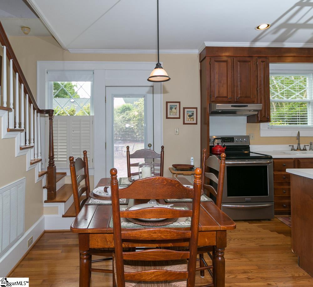 305 West Maple Street Clinton, SC 29325 - Photo 7 of 19