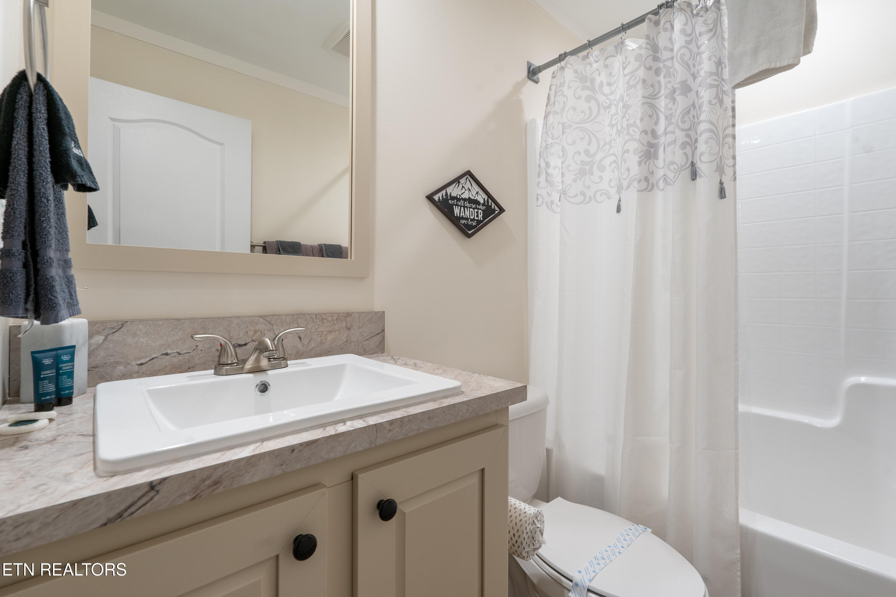 743 Pollard Road Kodak, TN 37764 - Photo 4 of 14 DSC01019