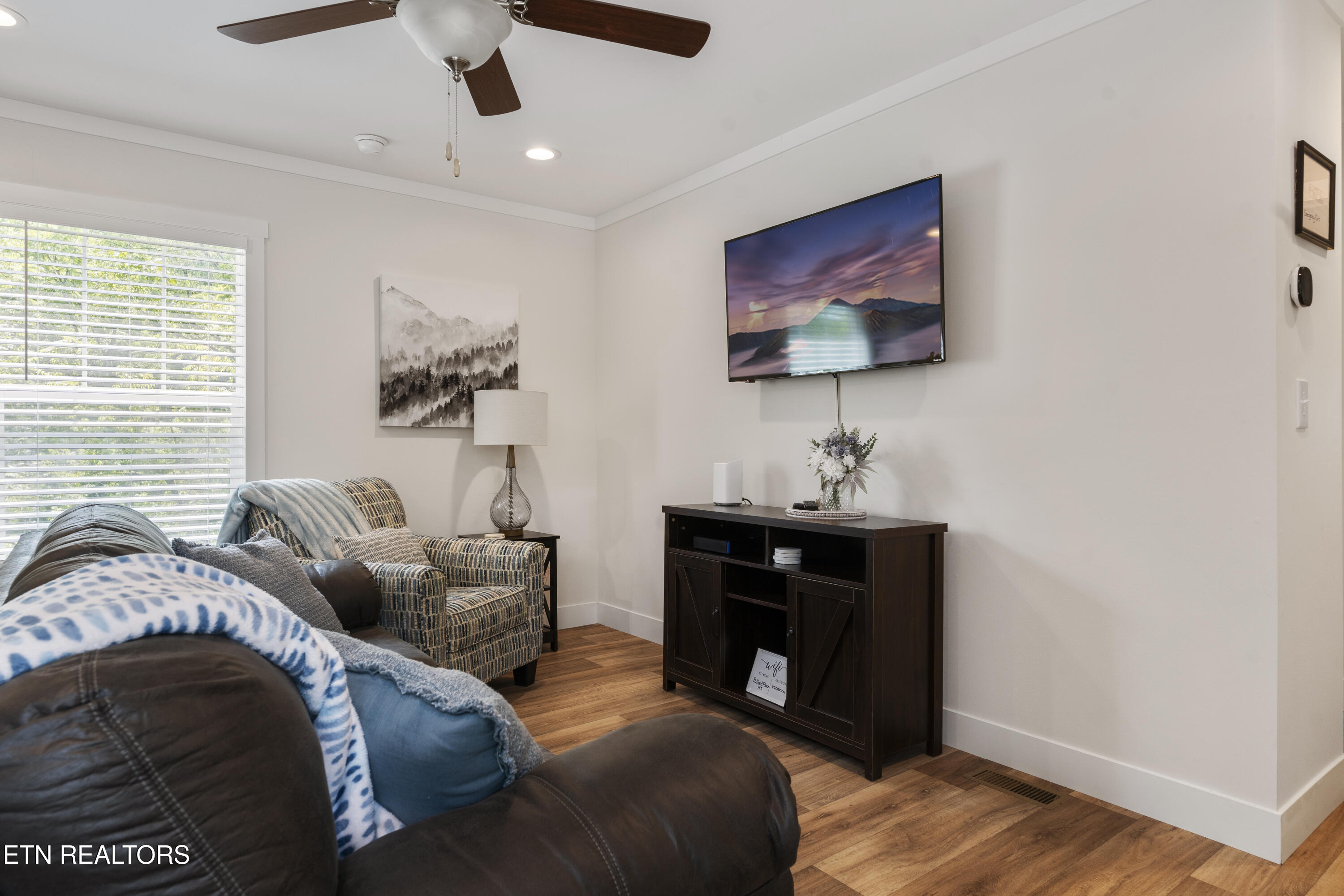 743 Pollard Road Kodak, TN 37764 - Photo 8 of 14 DSC00992