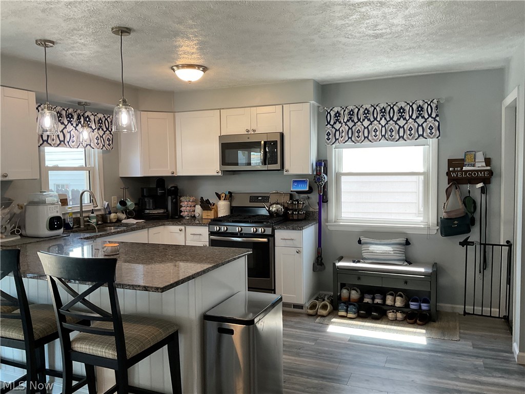 31910 Dickerson Road Willowick, OH 44095 - Photo 5 of 27