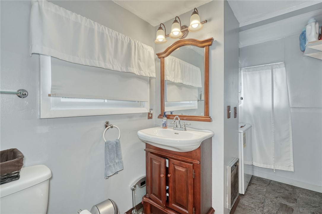 11737 Tompkins Point Road Wolcott, NY 14590 - Photo 19 of 50