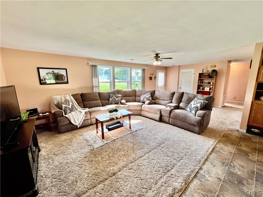 1738 Co Rte 7 Oswego, NY 13126 - Photo 4 of 24