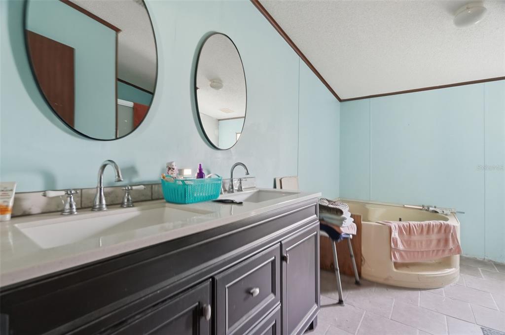 7825 Calabash Lane New Port Richey, FL 34653 - Photo 14 of 25