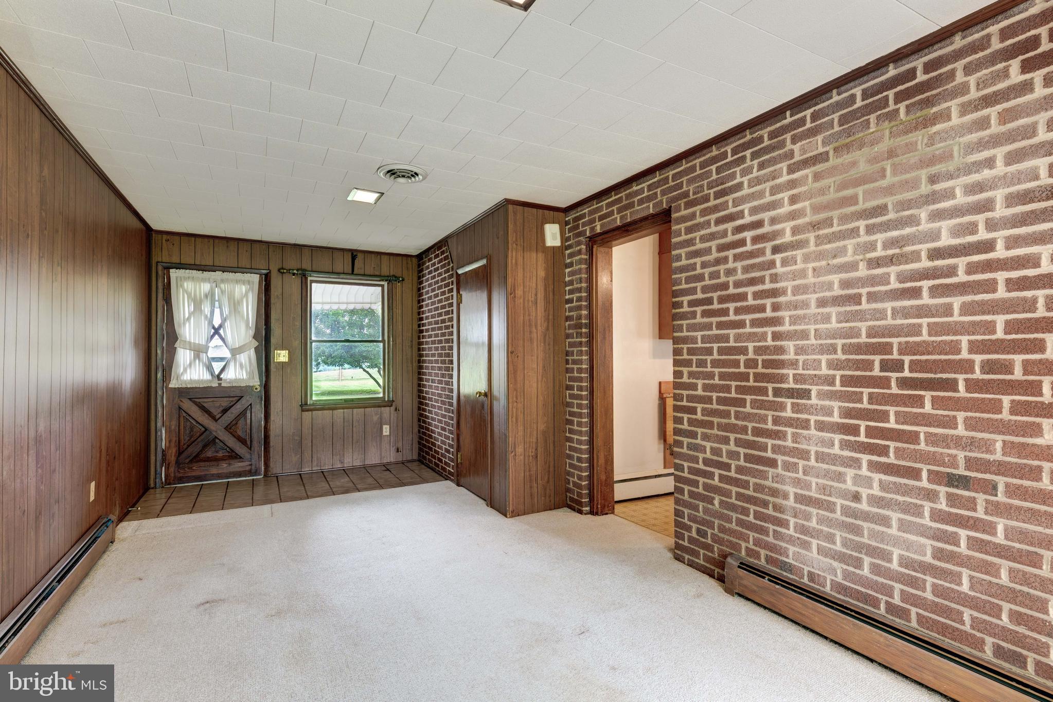2570 Deer Park Road Finksburg, MD 21048 - Photo 24 of 45 Family room
