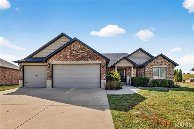 $510,000 | 1613 Ontario Drive, Waterloo, IL 62298