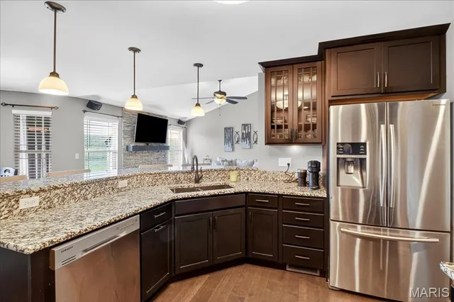 $510,000 | 1613 Ontario Drive, Waterloo, IL 62298