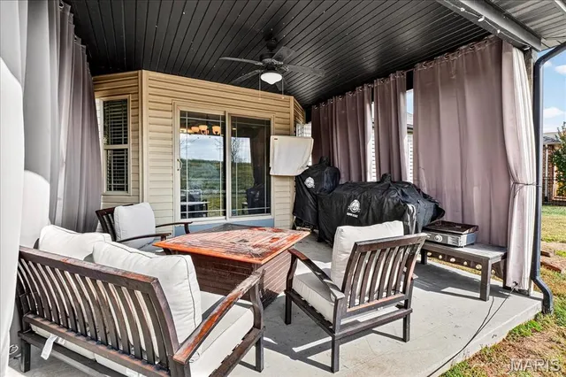 $510,000 | 1613 Ontario Drive, Waterloo, IL 62298