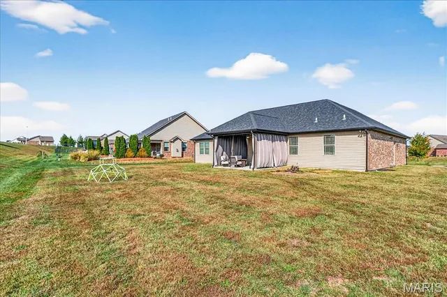 $510,000 | 1613 Ontario Drive, Waterloo, IL 62298